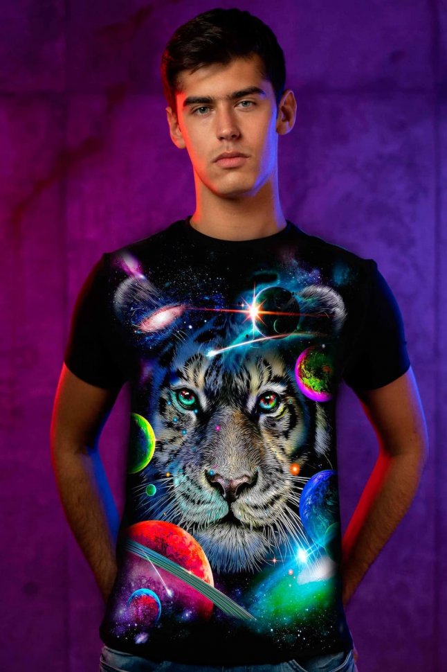Светящаяся футболка Тигр Космос